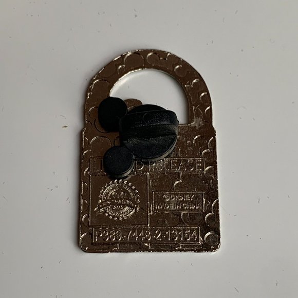 Walt Disney Goofy Trading Pin, PWP Lock Collection - Limited Release - 2013 - Picture 3 of 4